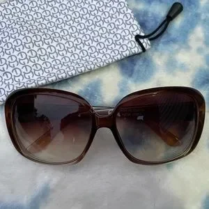 NWT Anais GVANI New York Tortoise Frame Sunglasses Anais Gvani | Accessories | Luxurious Designer Anais Gvani  main image 4